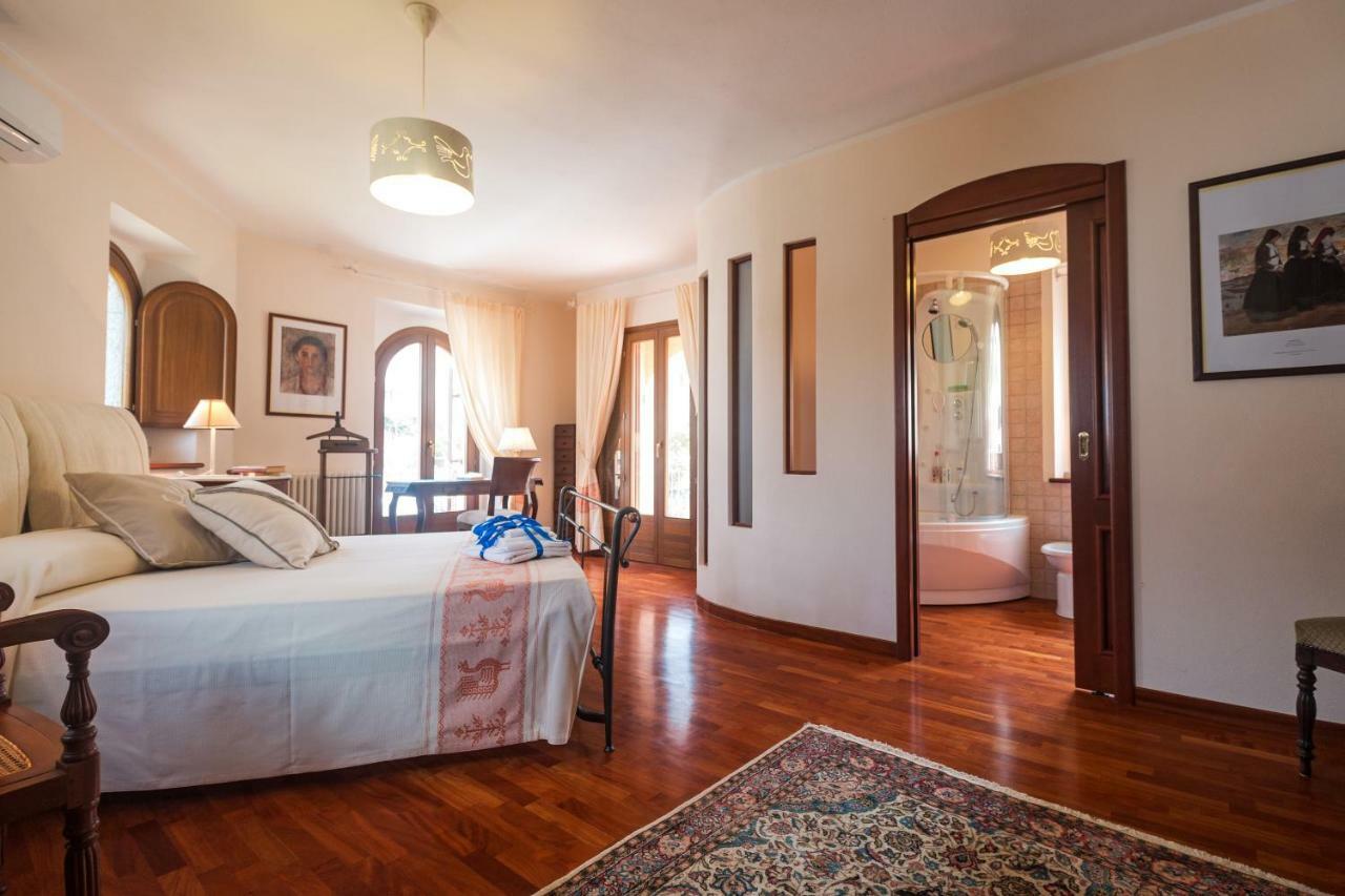 Villa Corrasi Oliena Luxury Kültér fotó